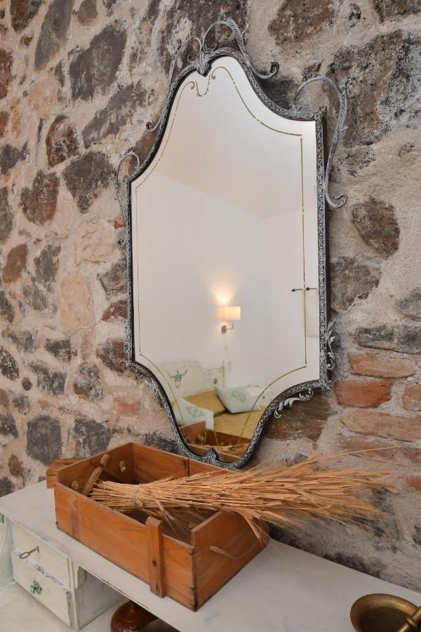 B&B Sa Domo De Sos Massaios Орозеи Екстериор снимка