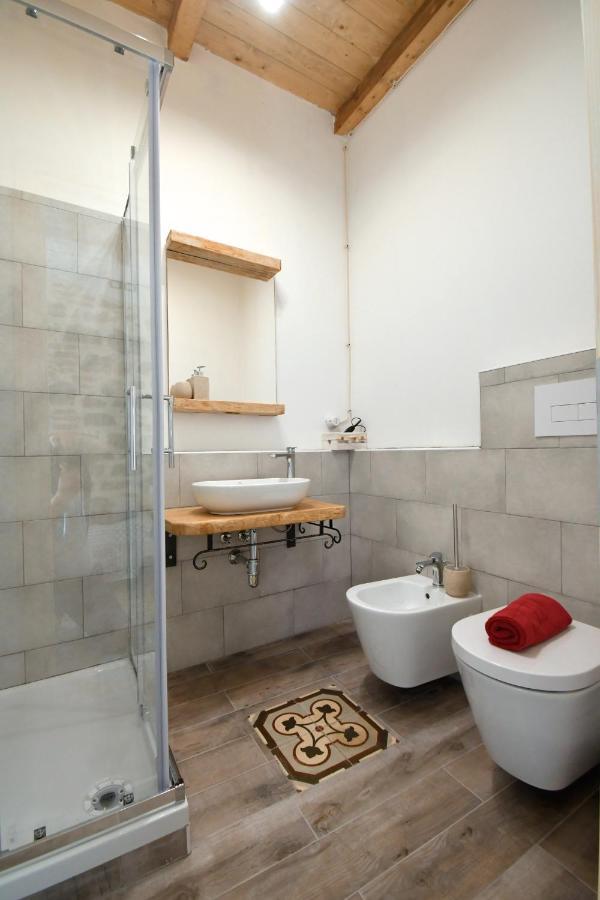 B&B Sa Domo De Sos Massaios Орозеи Екстериор снимка