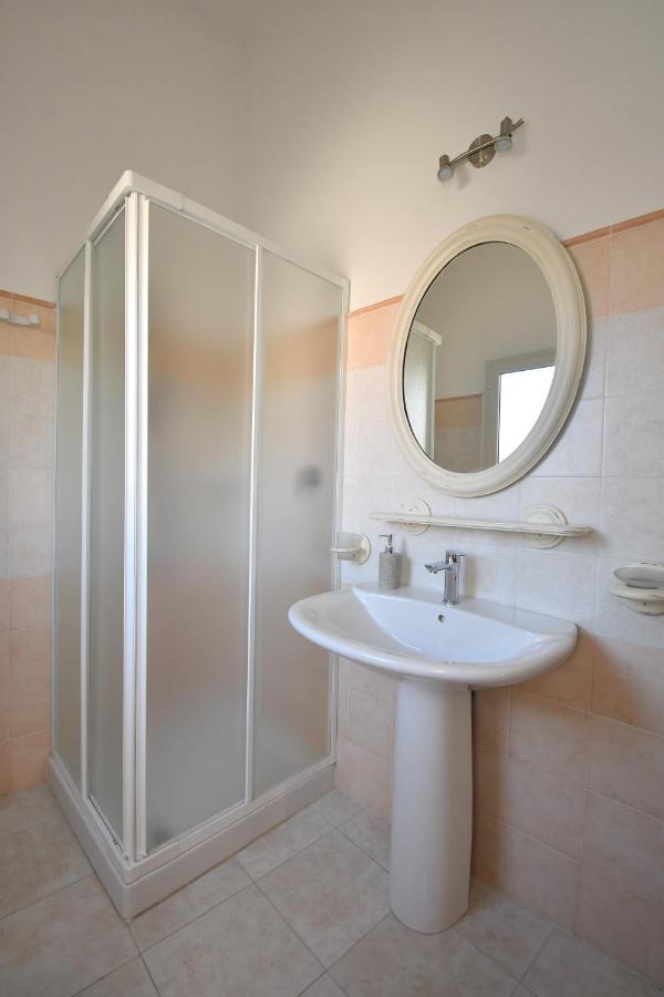 B&B Sa Domo De Sos Massaios Орозеи Екстериор снимка