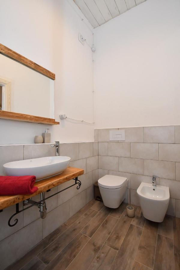 B&B Sa Domo De Sos Massaios Орозеи Екстериор снимка