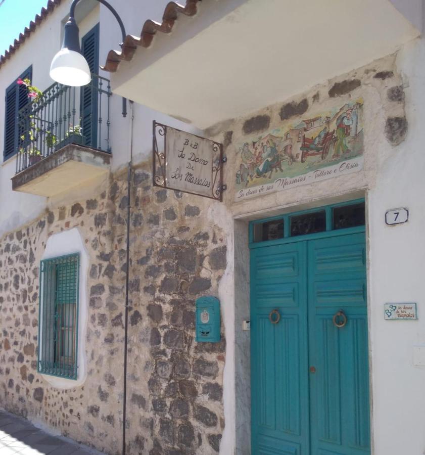 B&B Sa Domo De Sos Massaios Орозеи Екстериор снимка