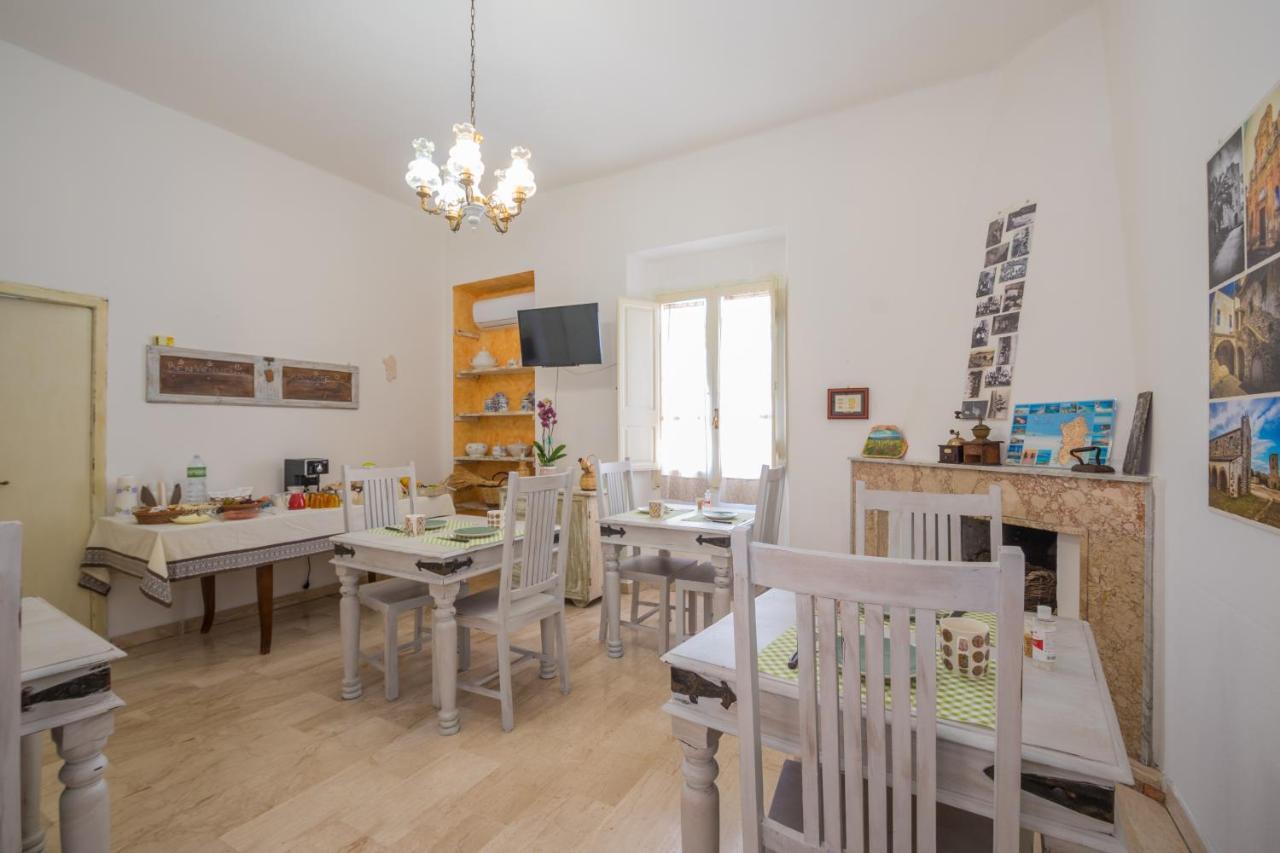 B&B Sa Domo De Sos Massaios Орозеи Екстериор снимка